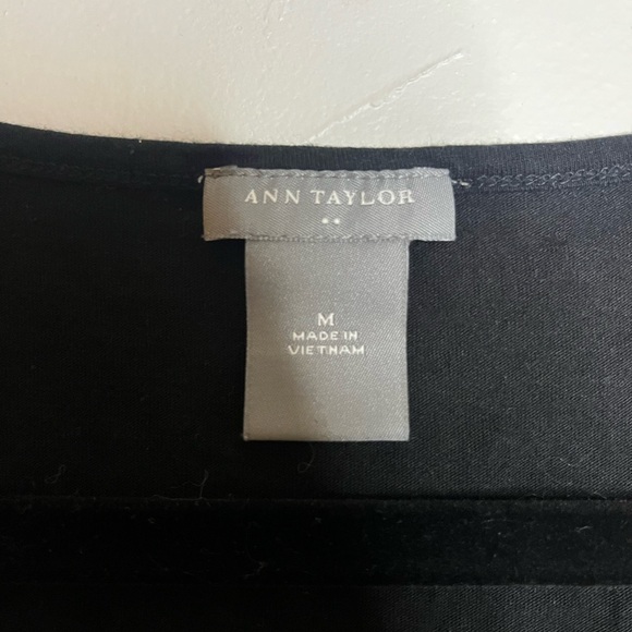 Ann Taylor, Black, Sleeveless, Ruched V-Neck Neck, Tank Top, Women’s Size Medium - Picture 2 of 4